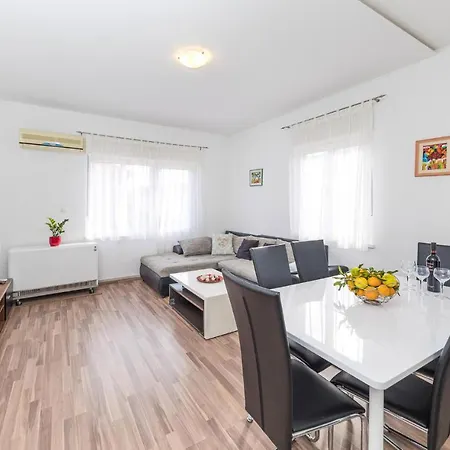 Beautiful In Kastel Stafilic *