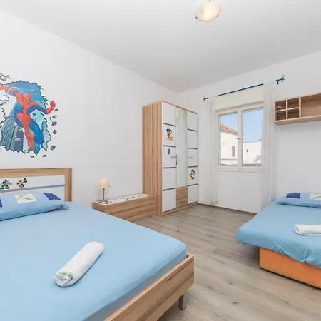 Apartment In Kastel Stafilic With Sauna