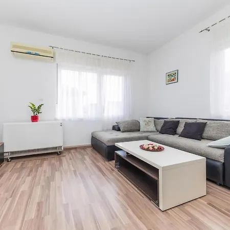 Beautiful In Kastel Stafilic Apartamento Kaštela