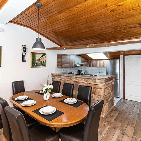 Apartment In Kastel Stafilic With Sauna