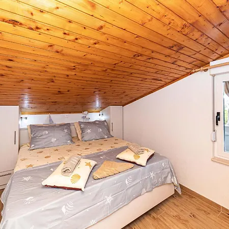 Beautiful In Kastel Stafilic *