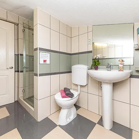 Apartamento Beautiful In Kastel Stafilic