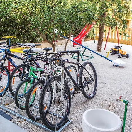 Apartamento Beautiful In Kastel Stafilic Kaštela